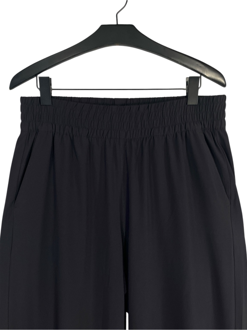 Vuori Villa Wideleg Pant Women’s Large in Black - Picture 5 of 8